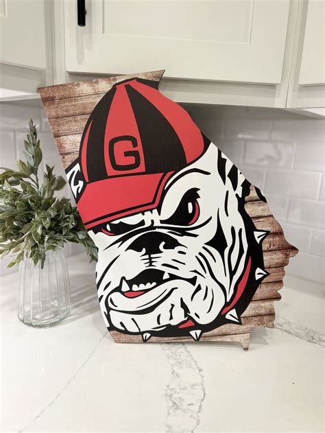 uga wall decor ideas.